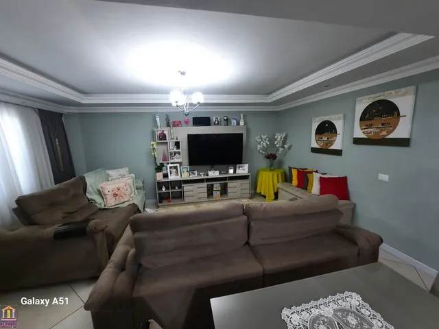 Imagem 9: EXCELENTE CASA COM 200M² NO IGUAÇÚ EM TERRENO DE 275M² POR APENAS 849.990,00 3 AMPLOS