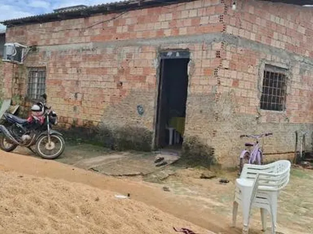 Imagem: Vende-Se Está Casa no Bairro Operário