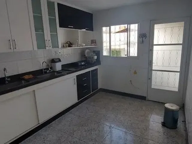Imagem: Casa com 6 Dormitórios À Venda em Belo