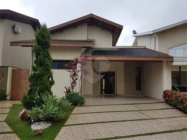 Imagem: Casa em Condomínio na Avenida Independência