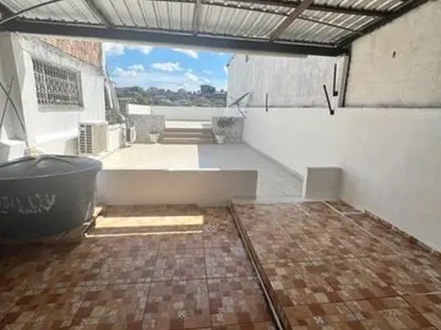 Imagem 4: Casa no Japiim de 4 Quartos e Um Terraço