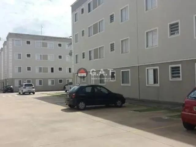 Imagem: O apartamento possui 2 Dormitórios, 1 Banheiro, 1 Vaga na