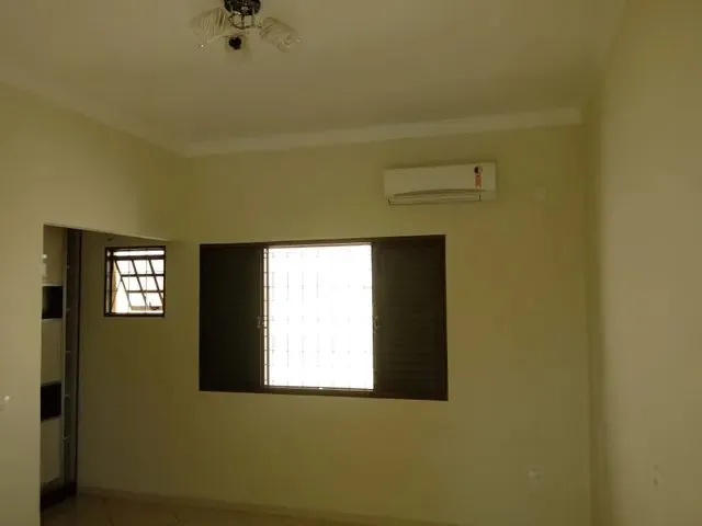 Imagem 16: Sobrado para Aluguel Tem 250 Metros Quadrados com 3 Quartos em Monte Castelo - Campo Grand