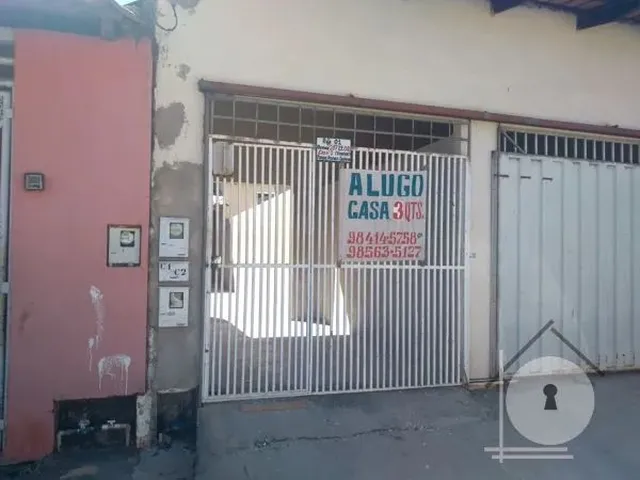 Imagem: Casa com 3 Quartos - Bairro Parque Atheneu