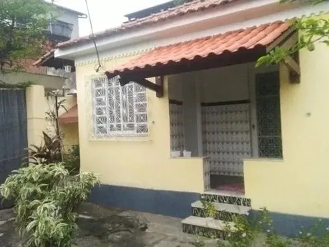 Imagem 1: Casa em Santíssimo com 2 Quartos, 2 Salas, Cozinha, Banheiro e Área de Serviço