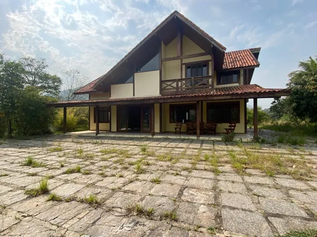 Imagem: SÍTIO COM BELÍSSIMA CASA DE CONSTRUÇÃO
