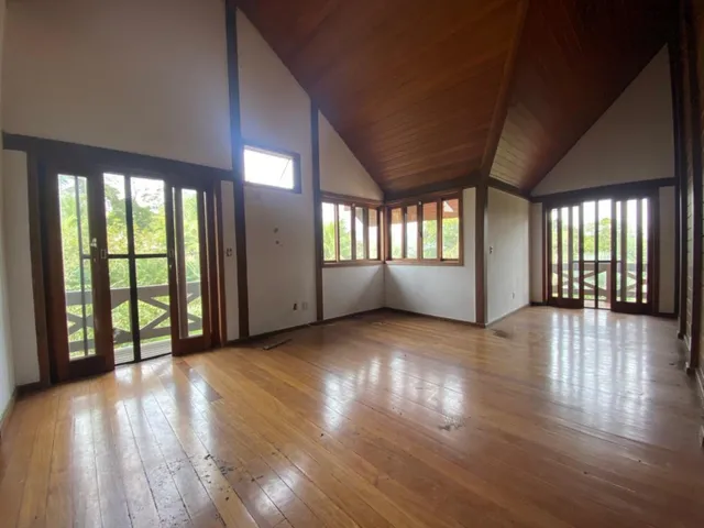 Imagem 10: SÍTIO COM BELÍSSIMA CASA DE CONSTRUÇÃO FORTE
