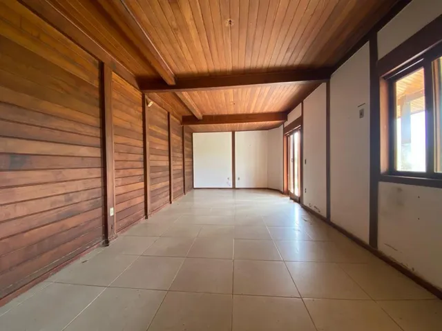 Imagem 8: SÍTIO COM BELÍSSIMA CASA DE CONSTRUÇÃO FORTE