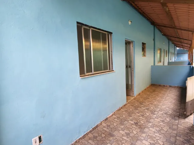 Imagem 1: QUATRO CASAS LINEAR DE UM QUARTO EM TERRENO DE 300 M2 COM RGI!