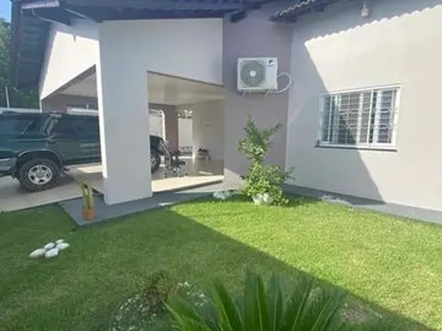 Imagem: Vende-Se Linda Casa