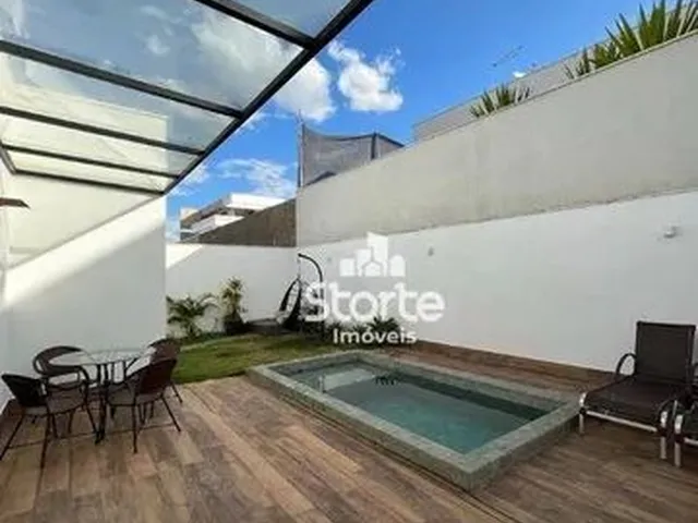 Imagem: Casa Alto Padrão com 3 Suítes À Venda