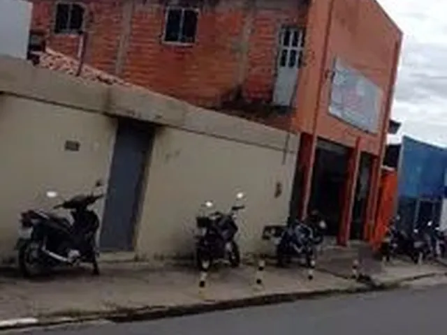 Imagem 2: Ponto Comercial com Sobrado em Avenida