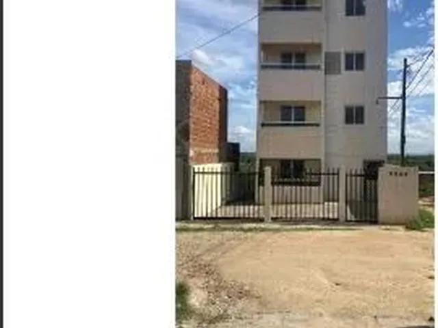 Imagem: A casa possui 2 Dormitórios, 1 Banheiro, 1 Vaga na