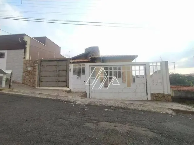 Imagem: Casa com 4 Dormitórios À Venda, 208 M²
