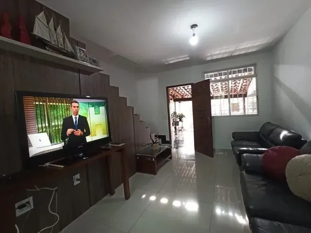 Imagem: Casa com 3 Dormitórios À Venda em Belo