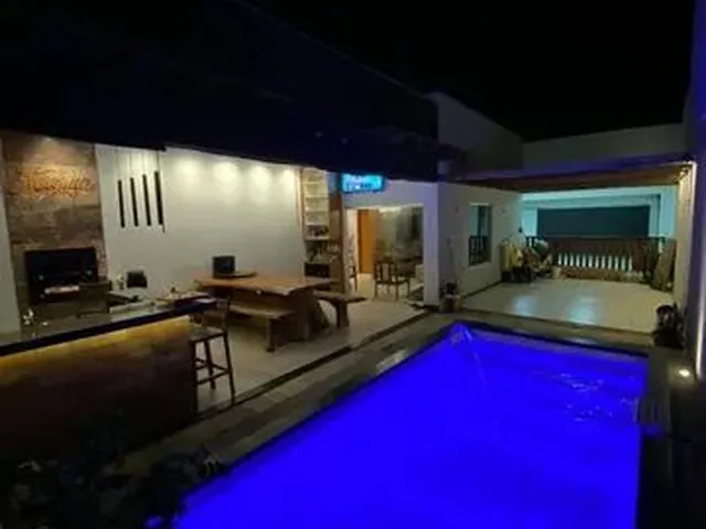 Imagem: Casa com Piscina