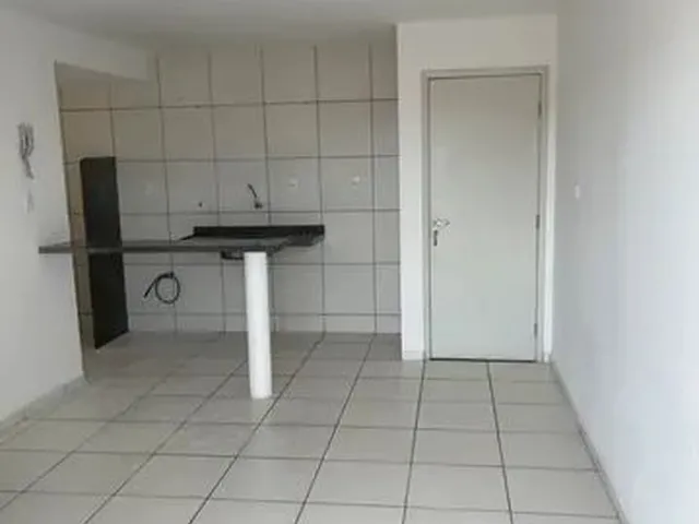 Imagem 2: Locação - Apartamento na Cohab/ 2 Quartos Sendo 1 Suíte/ Nascente/ Elevador / Área De