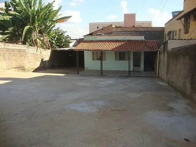 Imagem: Casa de 02 Quartos no Bairro MilionãRios