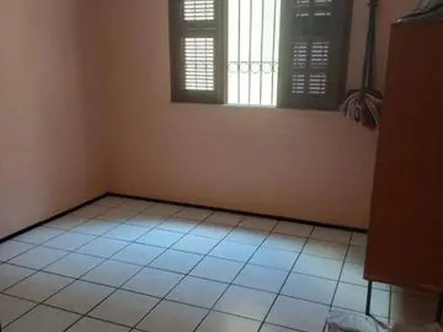 Imagem 15: Casa com 3 Dormitórios À Venda, 100 M² por R$ 399.000,00 - Cidade dos Funcionários