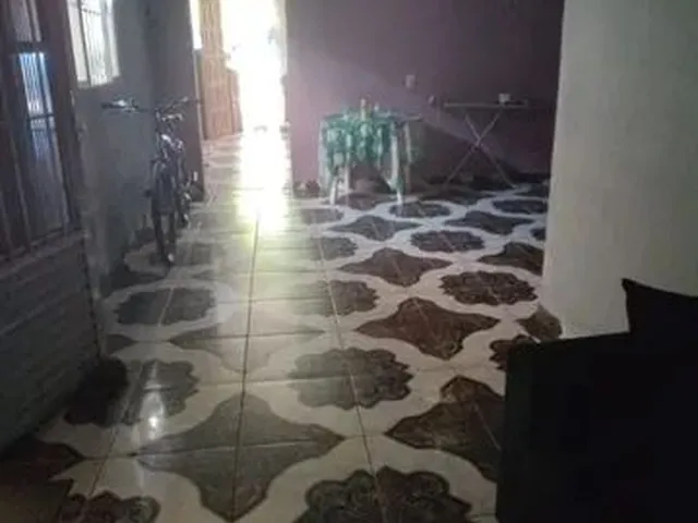 Imagem 8: Casa com Piscina - 3 Quartos / 2 Banheiros
