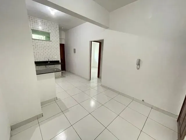 Imagem: O apartamento possui 2 Dormitórios, 1 Banheiro e está
