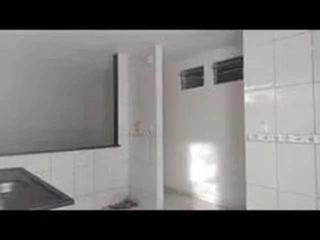 Imagem 3: Oportunidade: Vendo Casa e 3 Lojas no Planalto