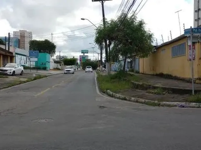Imagem 14: Casa para Aluguel Tem 235 Metros Quadrados com 3 Quartos em Farol - Maceió - Alagoas