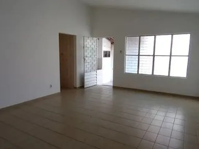 Imagem 7: Casa para Aluguel Tem 235 Metros Quadrados com 3 Quartos em Farol - Maceió - Alagoas