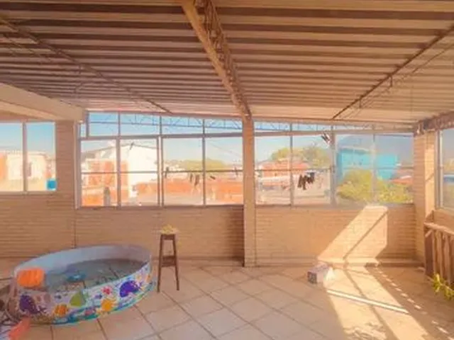 Imagem: Casa Duplex com Terraço em Nilópolis