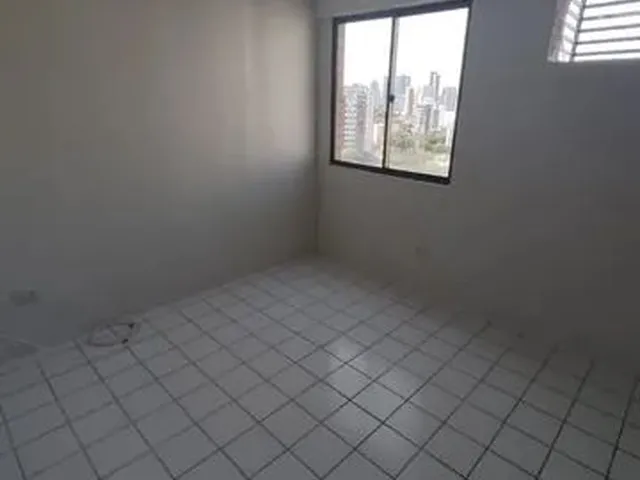 Imagem: O apartamento possui 1 Dormitório, 1 Banheiro, 2 Vagas na