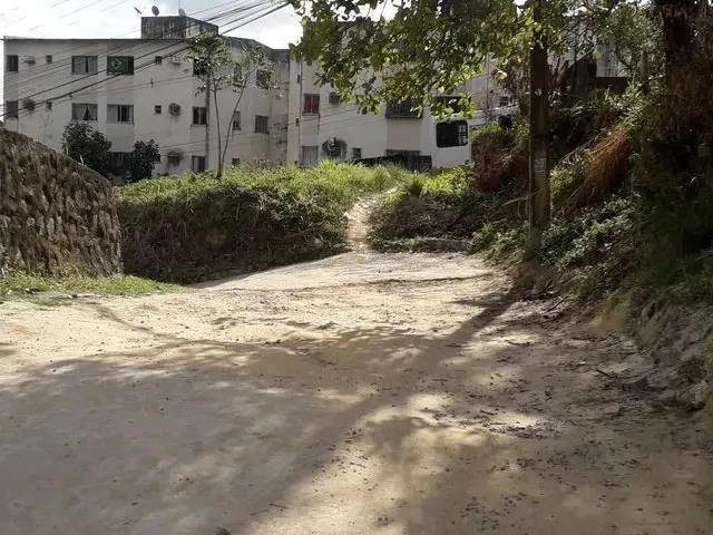 Imagem: Aluga-Se Um Casarão em Dois Carneiros Baixo