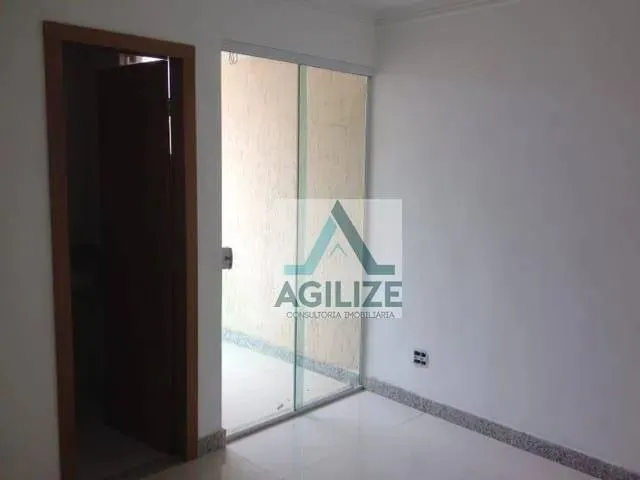 Imagem: A casa possui 3 Dormitórios, 3 Suítes, 3 Banheiros, 2