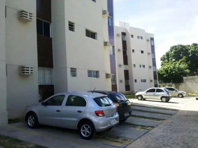 Imagem: O apartamento possui 2 Dormitórios, 1 Suíte, 2 Banheiros,
