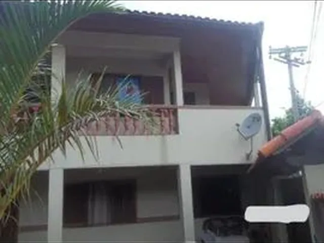 Imagem: A casa possui 3 Dormitórios, 2 Suítes, 3 Banheiros, 2