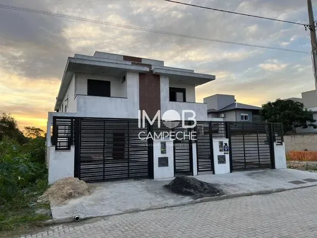 Imagem: Casa com 3 Dormitórios À Venda, 166 M²