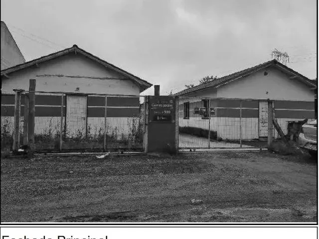 Imagem: A casa possui 2 Dormitórios, 1 Banheiro, 1 Vaga na