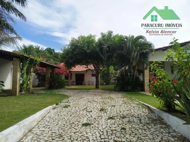 Imagem: Agradável Casa com 5 Quartos e Piscina