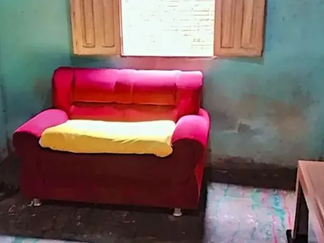 Imagem: A casa possui 2 Dormitórios, 1 Banheiro e está localizado