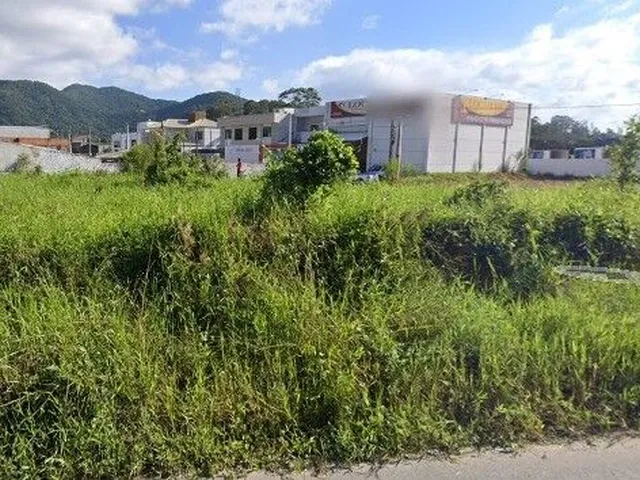 Imagem 3: Terreno 420m² em Camboriú à Venda! Ideal para Construção de Galpões