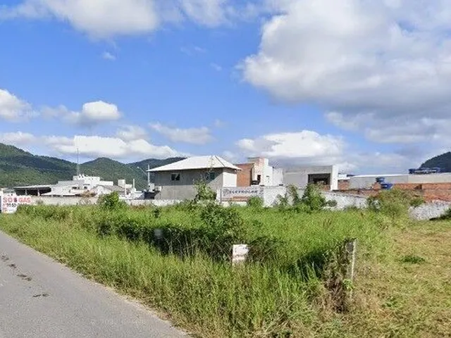 Imagem 6: Terreno 420m² em Camboriú à Venda! Ideal para Construção de Galpões