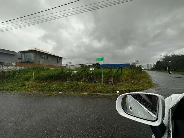 Imagem 4: Terreno 420m² em Camboriú à Venda! Ideal para Construção de Galpões