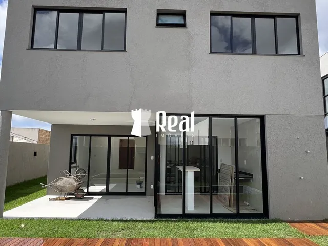 Imagem 16: Casa de Alto Padrão, Terreno Plano com 4 Suítes e Lazer Privativo