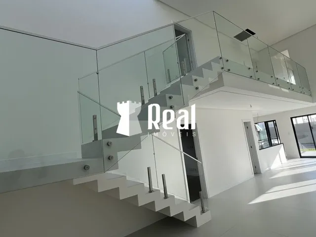 Imagem 11: Casa de Alto Padrão, Terreno Plano com 4 Suítes e Lazer Privativo