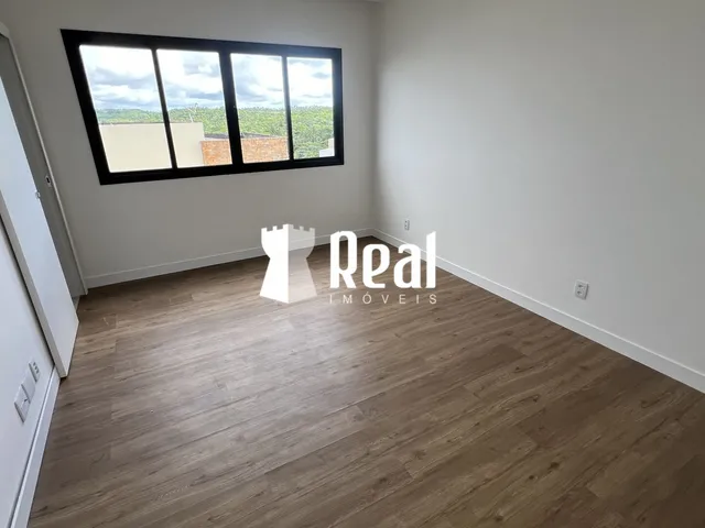 Imagem 14: Casa de Alto Padrão, Terreno Plano com 4 Suítes e Lazer Privativo