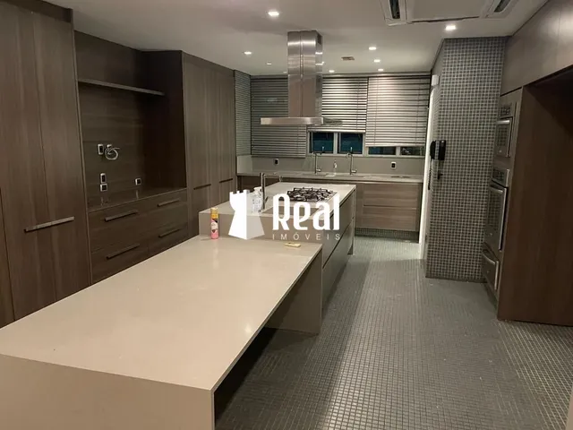 Imagem 9: Philleto Sobrinho: Alto Luxo com Píer Privativo e Vista Eterna no Corredor da Vitória