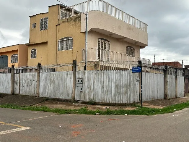 Imagem: Vendo Sobrado de Esquina Qd 101 de 2 Pavimentos