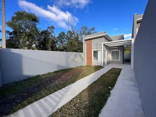 Imagem: Casas com 3 Dormitórios de Frente para