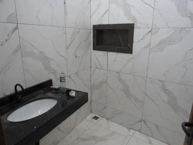 Imagem 1: Térrea para Aluguel com 70 Metros Quadrados com 3 Quartos em Jardim Caviúna - Rolândia