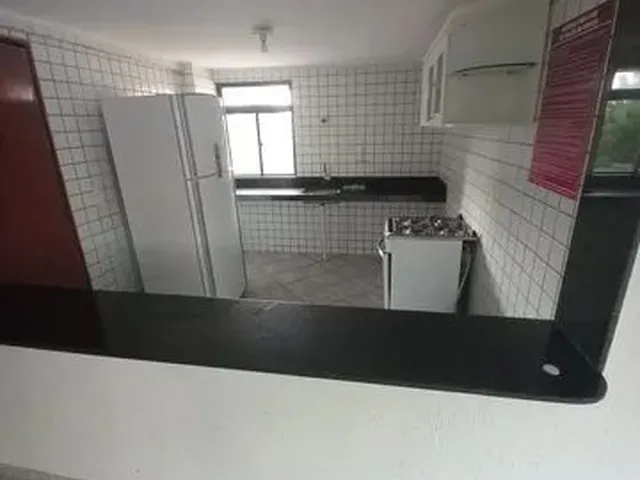 Imagem 10: Apartamento para Aluguel com 3 Quartos em Intermares