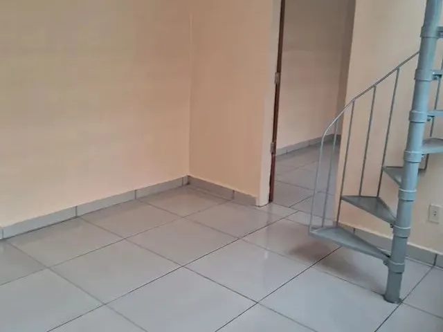 Imagem: Kitnete com Mezanino Recém Reformada